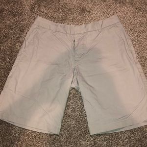 Men’s H&M flat front shorts